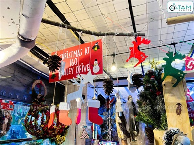 [Order 3-5 ngày] Bảng treo cửa Noel 4 tất đỏ Christmas at... theo yc [Bằng gỗ] BANGTREO-NOEL-02